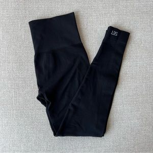 SETactive Sculptflex leggings in black - sz small